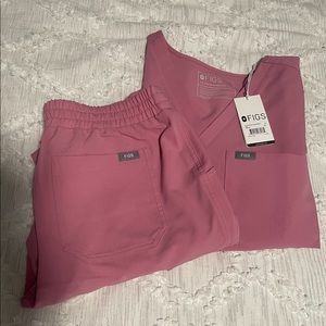 Chalk Pink Figs Scrubs